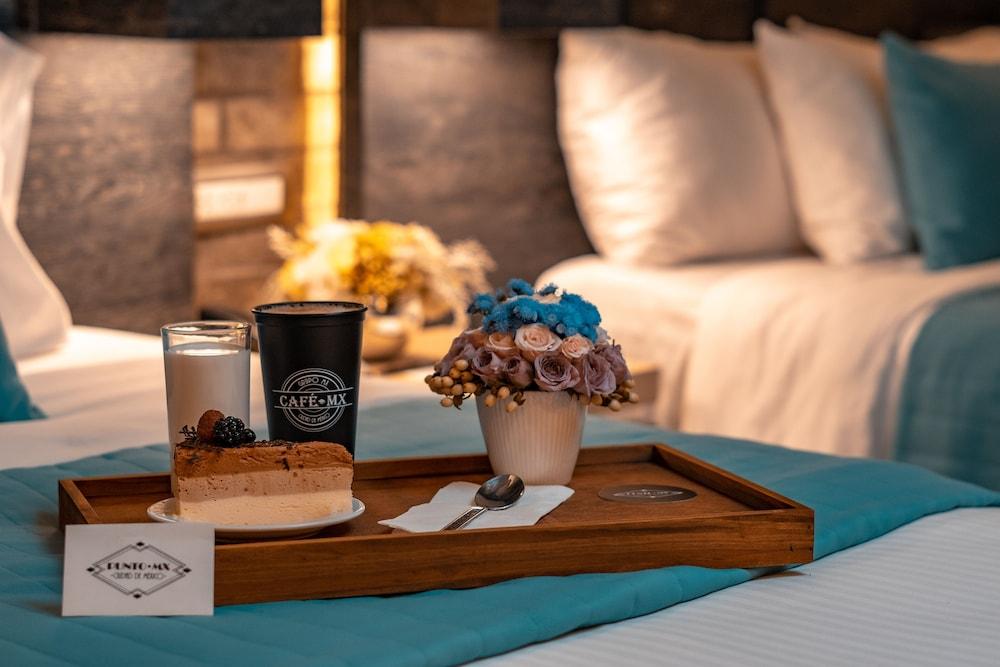 Hotel Punto Mx 4*