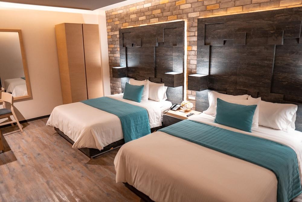 Punto Mx Hotel 4*
